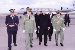 الرئيس تبون يشرف على مراسم جنازة المجاهد اليامين زروال