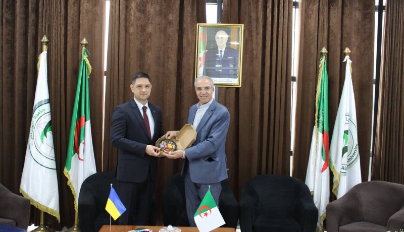 جامعة الجزائر 2 تستقبل سفير أوكرانيا لتعزيز التعاون العلمي والأكاديمي