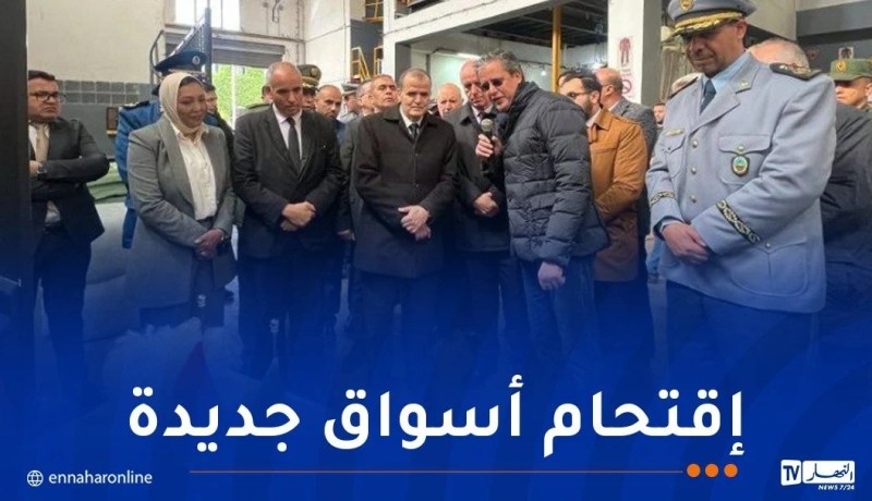 رزيق يعطي إشارة انطلاق تصدير شحنة من مادة الحشو القطني نحو مصر