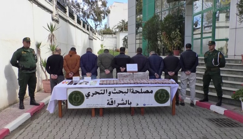 درك العاصمة يُفكّك شبكة إجرامية منظمة تتاجر بالمخدرات والمهلوسات بالشراڨة