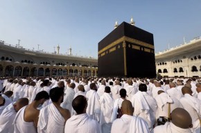 بدء إجلاء المعتمرين الإيرانيين من مكة والمدينة