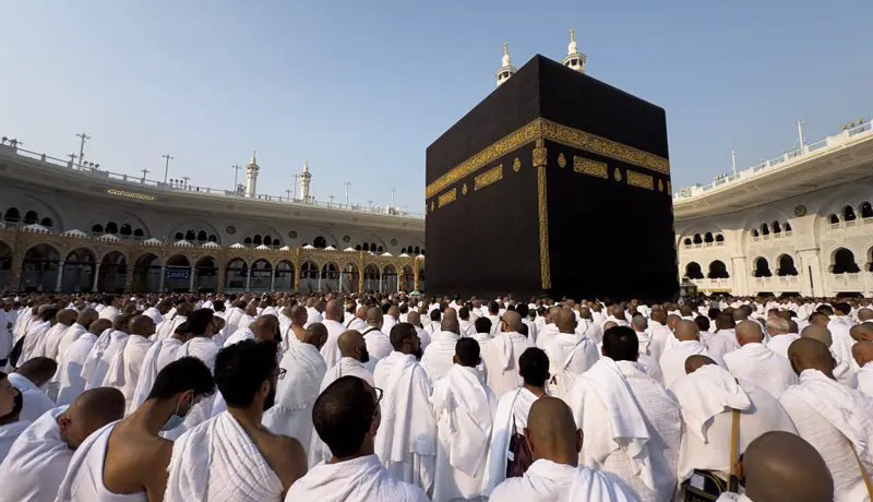 بدء إجلاء المعتمرين الإيرانيين من مكة والمدينة