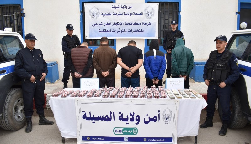 المسيلة.. تفكيك شبكة وحجز أكثر من 10 آلاف كبسولة بريغابالين