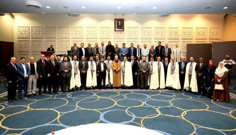 بوغالي يُشرف على إفطار جماعي ويكرم السيدات النواب والصحفيات بمناسبة إحياء اليوم العالمي للمرأة