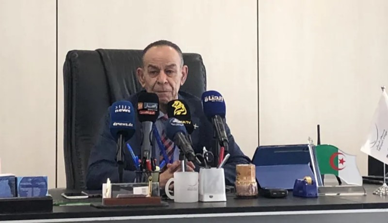 مدير مطار الجزائر الدولي يعزي عائلات ضحايا سقوط طائرة نقل عسكرية