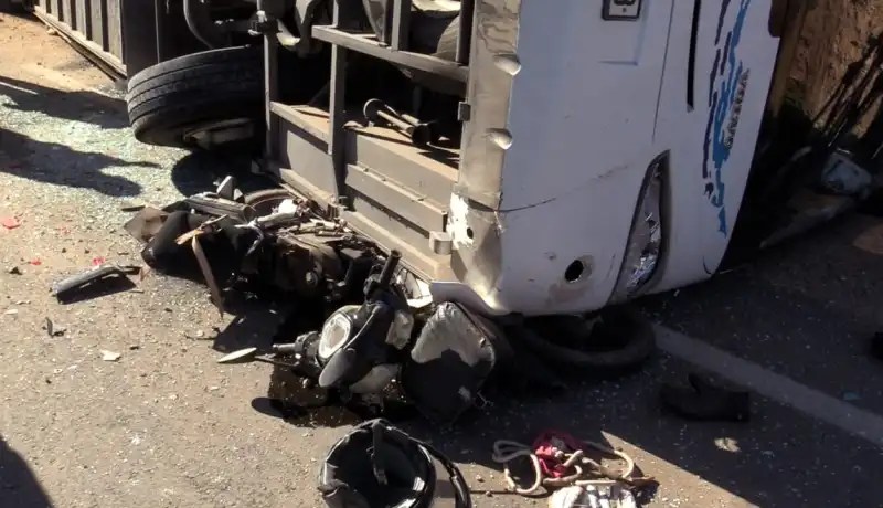 بجاية.. 7 جرحى في اصطدام بين حافلة لنقل المسافرين ودراجة نارية بسيدي عيش 