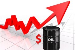 سعر النفط يقفز بأكثر من 6 بالمئة متأثرا بعودة التوتر لمضيق هرمز
