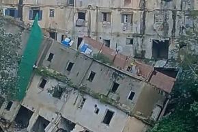 بالفيديو: انهيار بناية بوادي قريش في العاصمة 