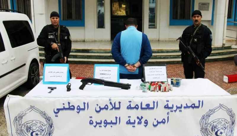 البويرة.. الإطاحة بشخص ينشط ضمن شبكة وطنية مختصة في المتاجرة بالأسلحة النارية والذخيرة