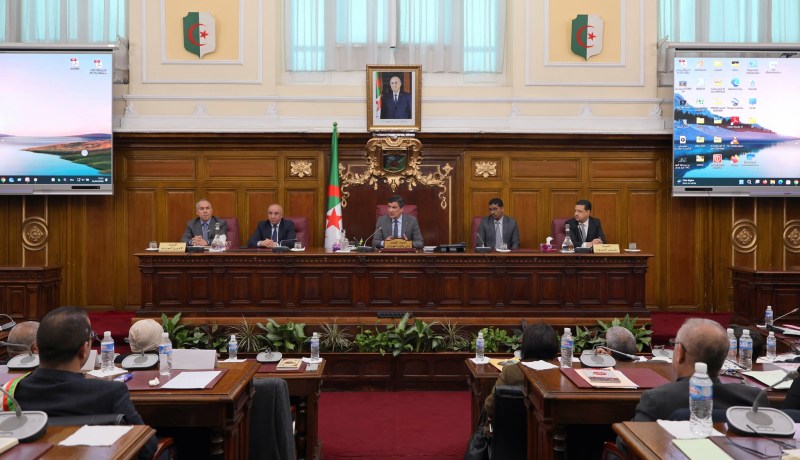 تسليم واستلام المهام بالمقاطعات الإدارية بالعاصمة في إطار التنظيم الجديد