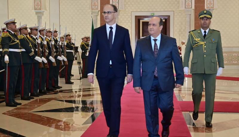 رئيس وزراء صربيا يغادر الجزائر