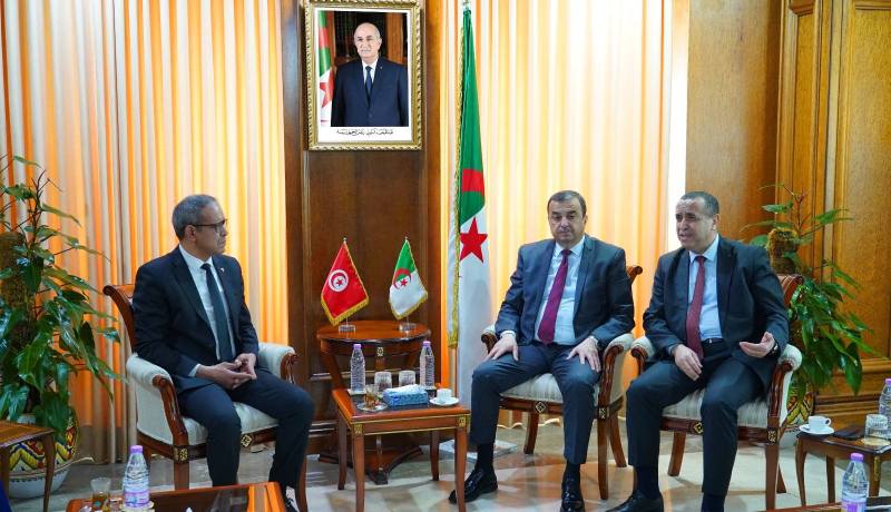 عرقاب وعجال يستقبلان رئيس المجلس الوطني للأقاليم والجهات التونسي