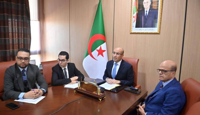 الوزير شايب يشارك في افتتاح ملتقى الأطباء من داخل وخارج الوطن بالوادي