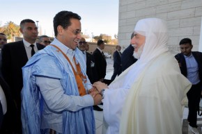 عميد جامع الجزائر يستقبل الوزير الأول الموريتاني