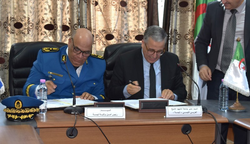 إمضاء اتفاقية بين أمن تبسة وجامعة الشهيد العربي التبسي