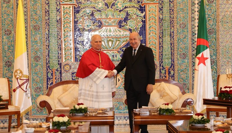 البابا يشيد بحفاوة استقبال السلطات الجزائرية وكرم الضيافة