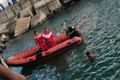 بومرداس.. انتشال جثة شاب بعد سقوط سيارة في ميناء زموري