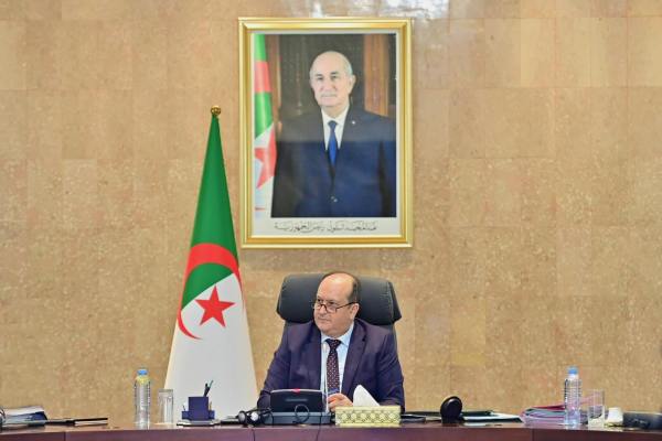 ملفات ومشاريع هامة.. الوزير الأول يترأس اجتماعا للحكومة