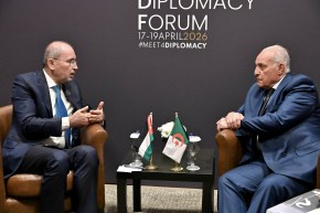 من أنطاليا… الجزائر والأردن يجددان التضامن ويبحثان الأوضاع في منطقة الشرق الأوسط