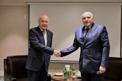 من أنطاليا.. عطاف يجري محادثات ثنائية مع الأمين العام لجامعة الدول العربية