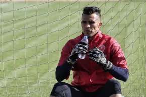 مولودية وهران تُصدر بيانًا جديدا بخصوص قضية الحارس زغبة