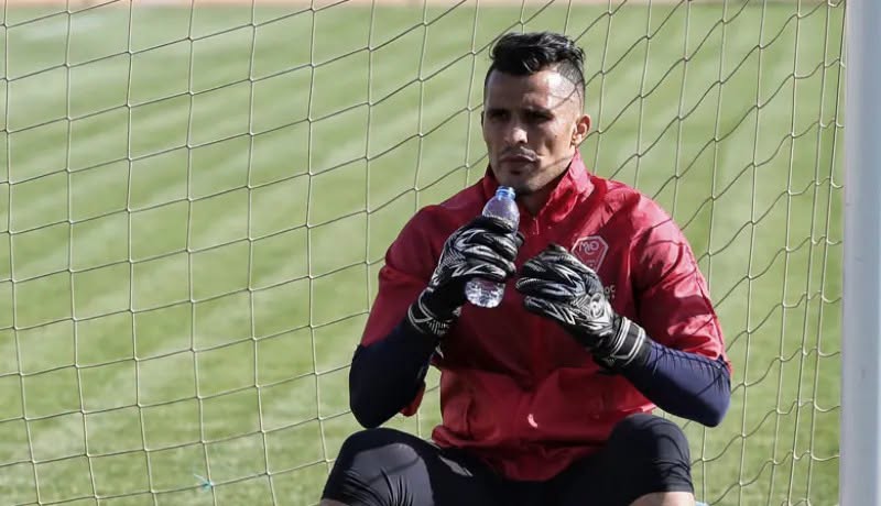 مولودية وهران تُصدر بيانًا جديدا بخصوص قضية الحارس زغبة