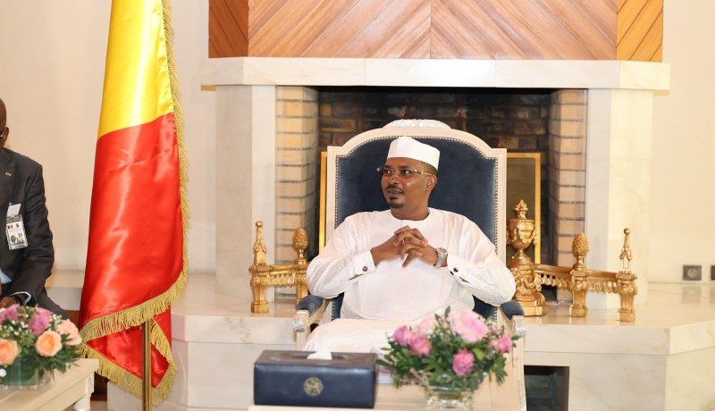 رئيس التشاد يترأس جلسة عمل تجمع المتعاملين الإقتصاديين