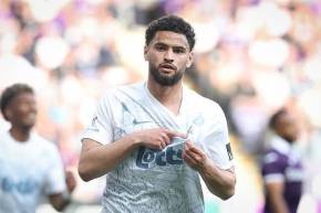 آدم زرقان يسجل ثنائية ويقود سان جيلواز لصدارة الدوري البلجيكي