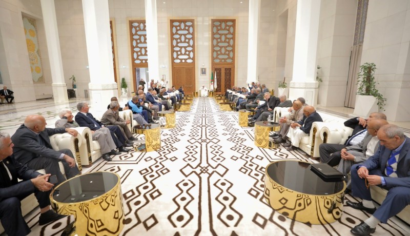 عميد جامع الجزائر يستقبل وفداً من المنظمة الوطنيّة لأبناء الشهداء