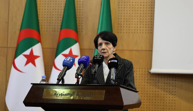 عسلاوي تُشيد بالنجاح الباهر للدورات التكوينية حول القضاء الدستوري