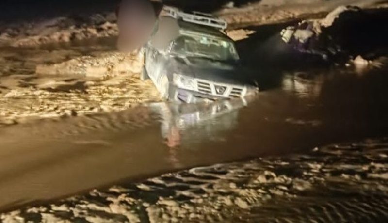 المسيلة.. إنقاذ 5 أشخاص حاصرتهم المياه داخل سيارة بمسعد