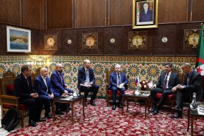 والي العاصمة يبحث مع وزير حكومة موسكو توسيع التعاون