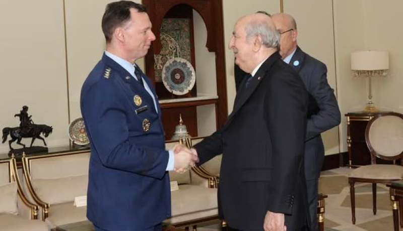 الرئيس تبون يستقبل نائب كاتب الدولة الأمريكي وقائد “أفريكوم”