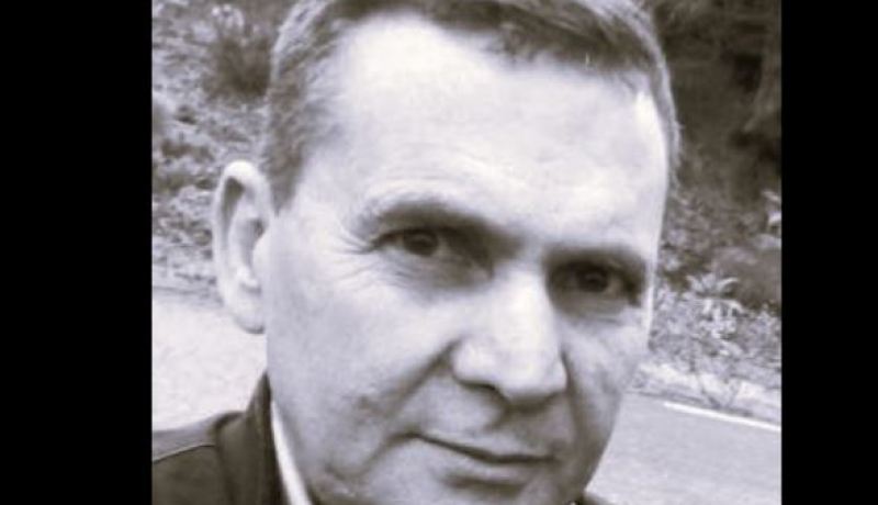 وزير الاتصال يعزي في وفاة الصحفي محمد شرڨي ويشيد بمسيرته الإعلامية