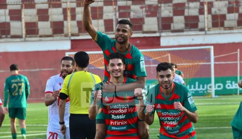 مولودية الجزائر تقلب الطاولة على نجم بن عكنون وتقترب من حسم اللقب