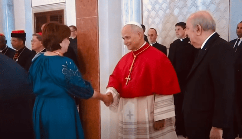 رئيس الجمهورية يهنئ وزيرة الثقافة والفنون على نجاح زيارة البابا ليون الرابع عشر إلى عنابة