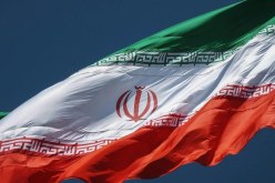 إيران تضع شروطها للمفاوضات: رفع العقوبات وانسحاب أمريكي مقابل تهدئة مؤقتة