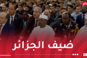 رئيس تشاد يُؤدي صلاة الجمعة بجامع الجزائر