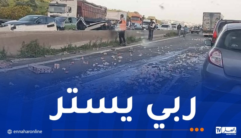 حركة السير صعبة.. جرحى إثر اصطدام بين شاحنتين في الطريق السيّار بالبويرة