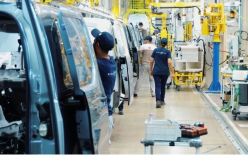 ستيلانتيس توسّع مصنع فيات بوهران وترفع الإنتاج إلى 135 ألف سيارة سنوياً بحلول 2028