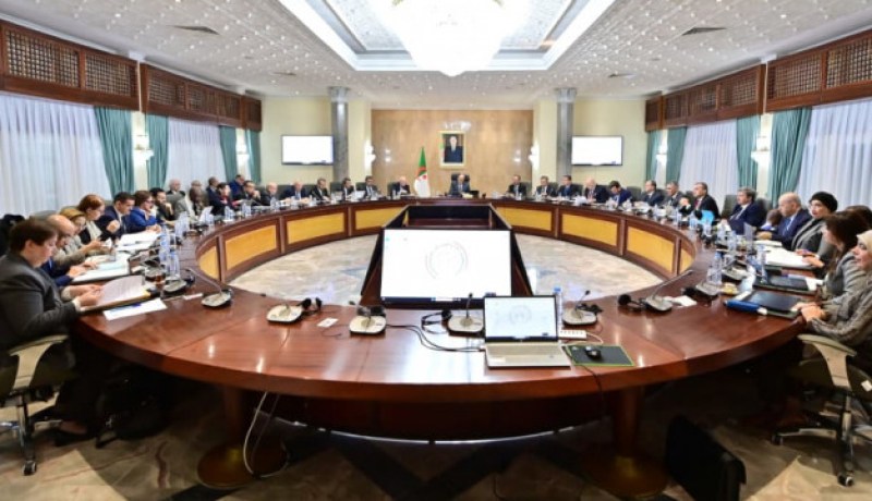 منها ملف منحة البطالة.. الوزير الأول يترأس اجتماعًا للحكومة لدراسة عدة نقاط