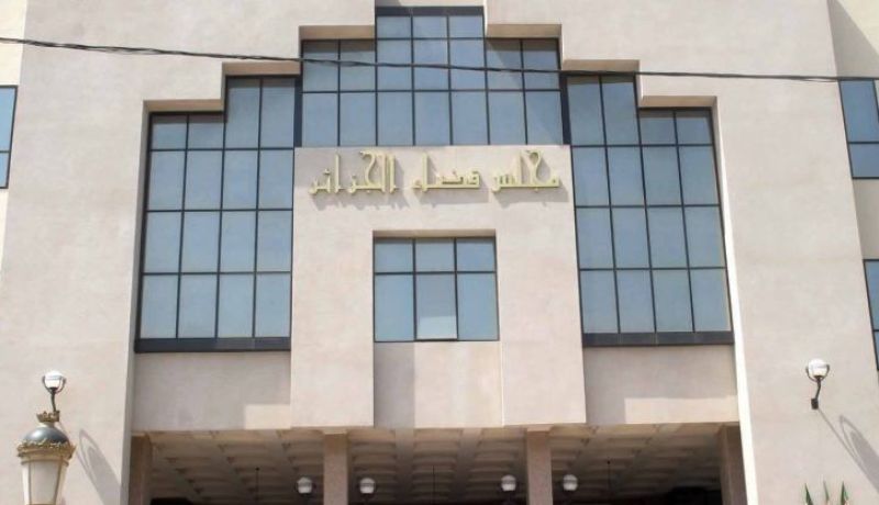 مدير “أوبيجي” حسين داي السابق ومتهمون آخرون أمام العدالة لمتابعتهم بـ “البزنسة” في السكنات الاجتماعية