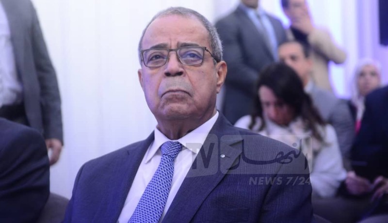 إلتماس 12 سنة حبسا لوزير الصناعة والإنتاج الصيدلاني السابق “علي عون”