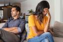 صده لم يزدني إلا حبا… هل أبقى على صبري ما حييت ولا أجني منه شيئا أكيد؟