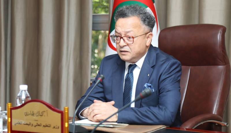بداري يهنئ طلبة مدرسة الأمن السيبراني بعد تتويج مشاريعهم المبتكرة