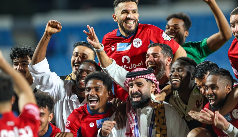 بالفيديو.. بدران يبصم على ثنائية ويقود ضمك لاكتساح الفيحاء السعودي