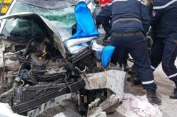 سطيف.. قتيلان وجريحان في اصطدام بين سيارة وشاحنة بعين ولمان