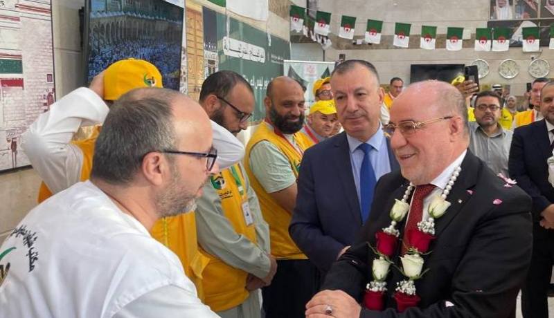 وزير الشؤون الدينية يحل بالمدينة المنورة