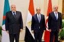 عطاف يشارك في اجتماع دول جوار ليبيا بالقاهرة