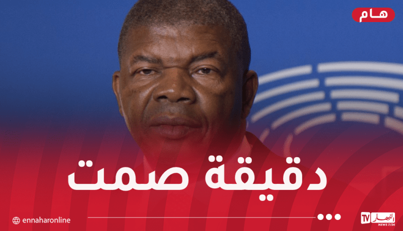 رئيس أنغولا يضع اكليلا من الزهور بمقام الشهيد